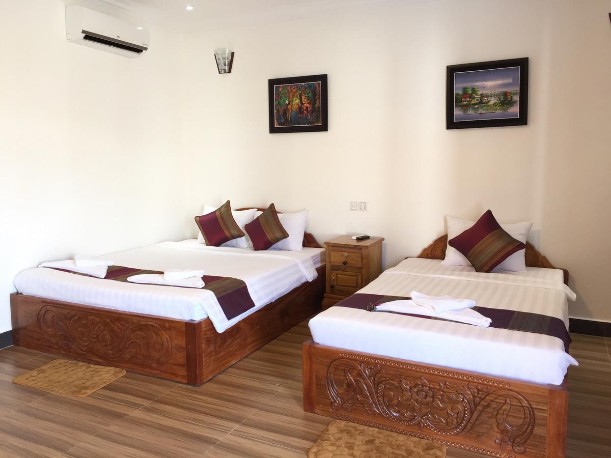 Hotel White Boutique And Residences 4*