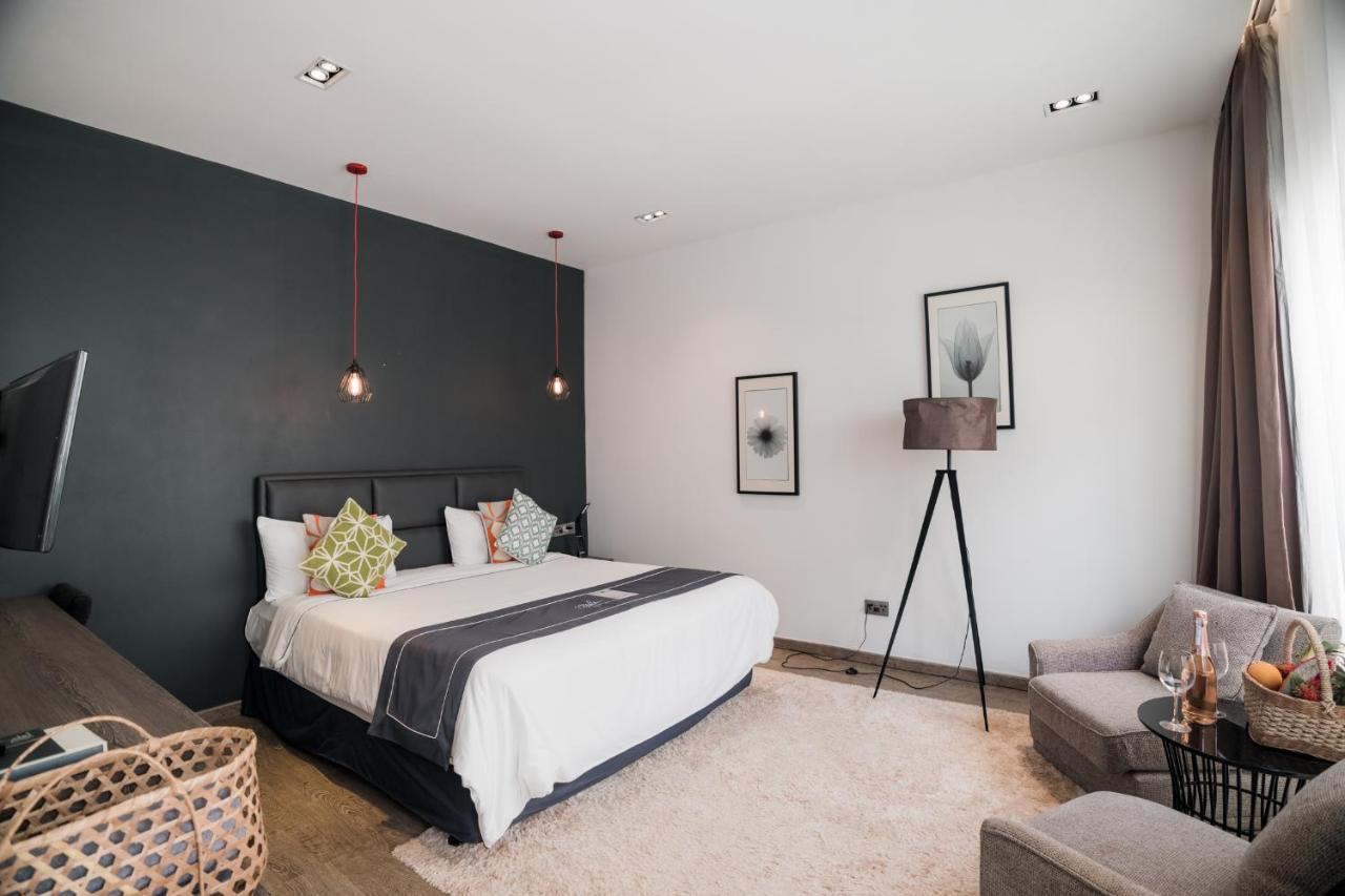 White Boutique And Residences 4*