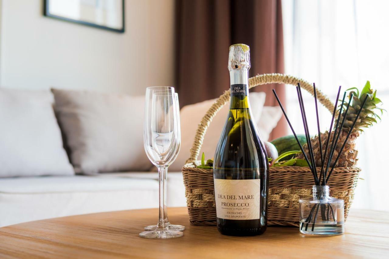 White Boutique And Residences 4*